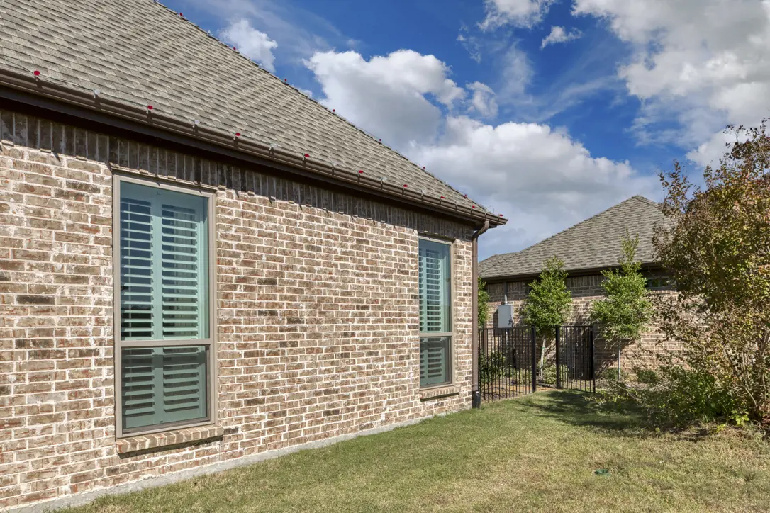 Oriel Single Hung Windows