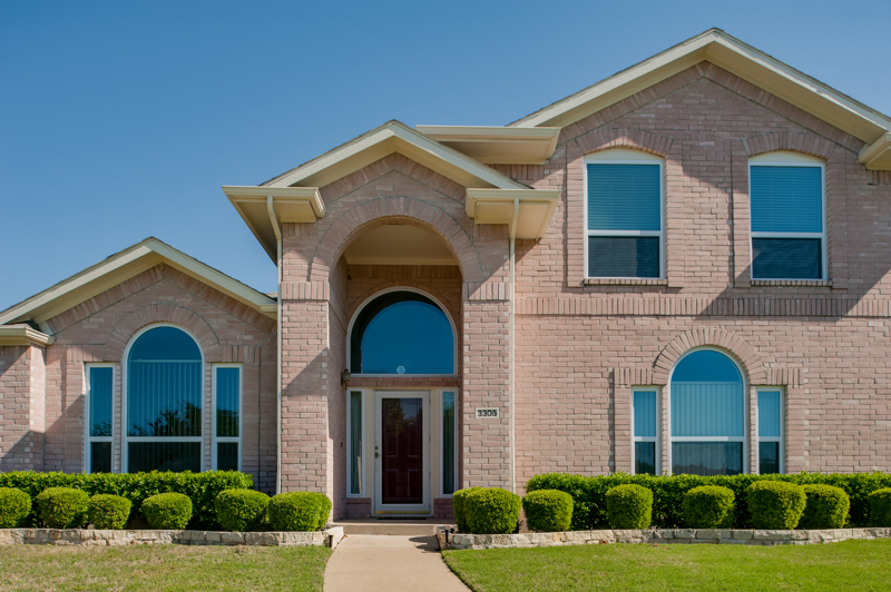 brennan-solar-bear-white-vinyl-windows