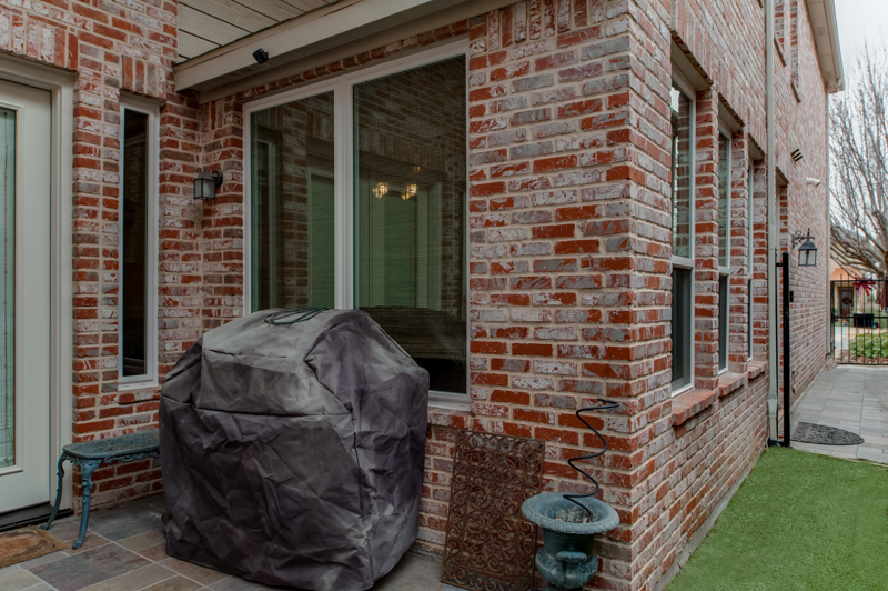 double-picture-windows