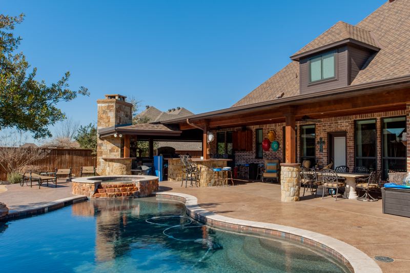 brennan-traditions-bronze-windows