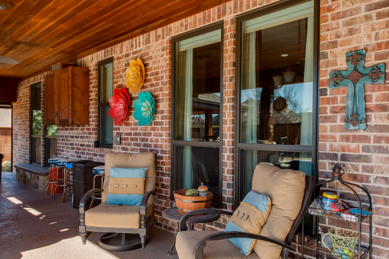 single-hung-patio-shot