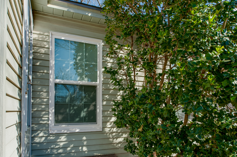 brennan-traditions-single-hung-grenn-grid