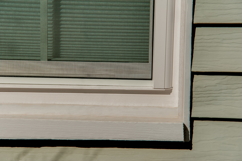 brennan-traditions-with-screen-and-grid-corner-view