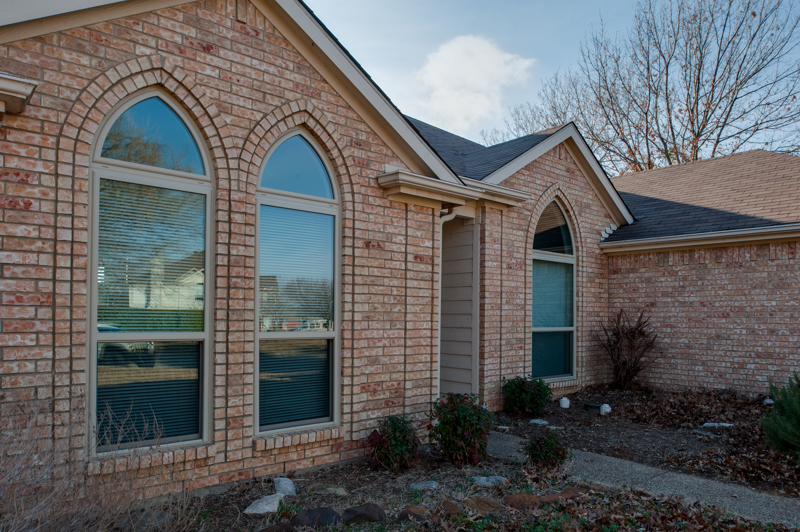 brennan-traditions-single-hung-windows-under-gothic-arches