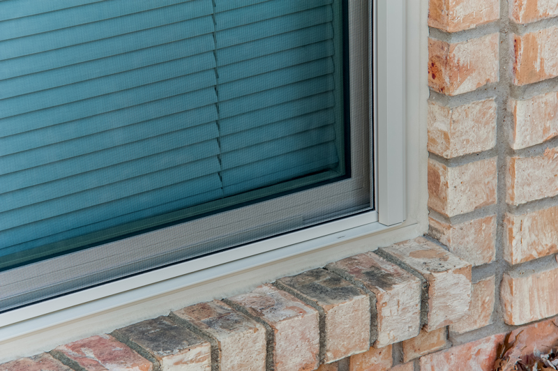 brennan-traditions-window-with-screen-corner