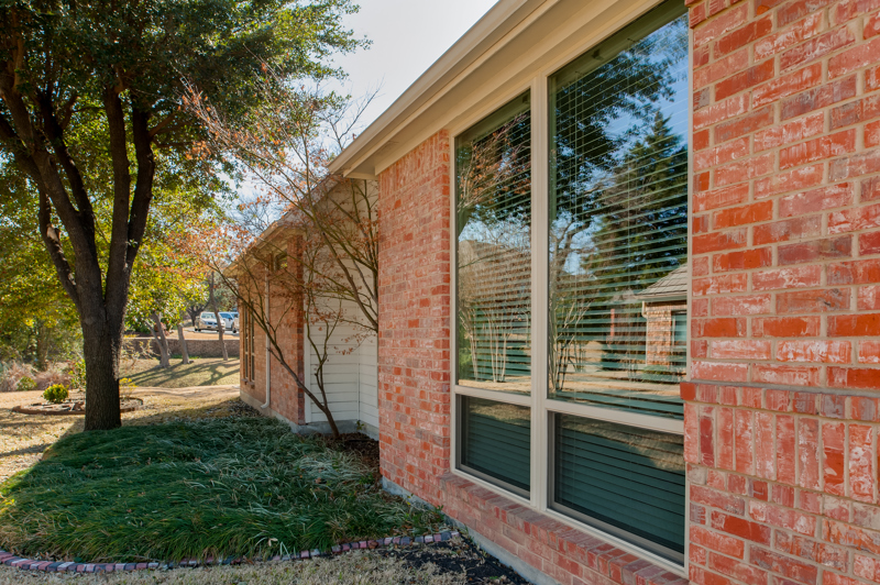 brennan-traditions-double-single-hung-windows-sideview-of-house
