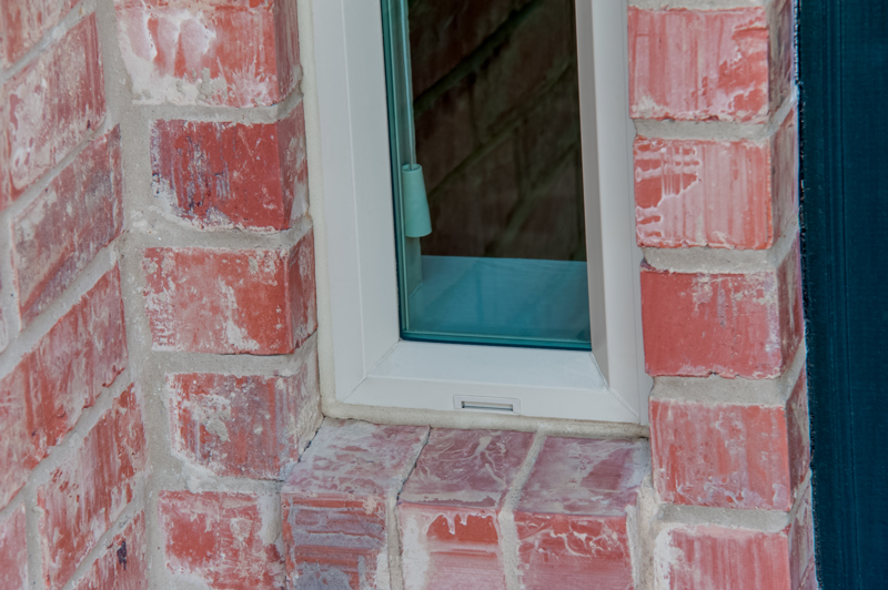 brennan-traditions-slimline-window-closeup