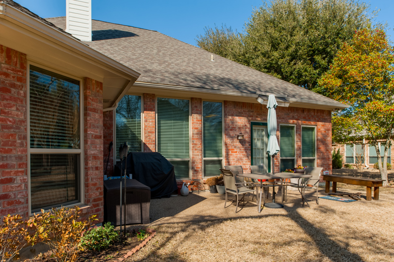 brennan-traditions-with-patio-view-of-single-hung-vinyl-windows