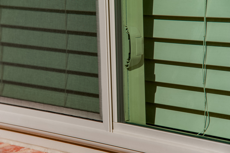 tan-brennan-traditions-single-hung-window