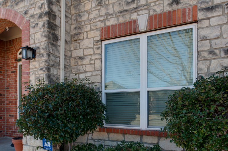 brennan-traditions-double-single-hung-window-front