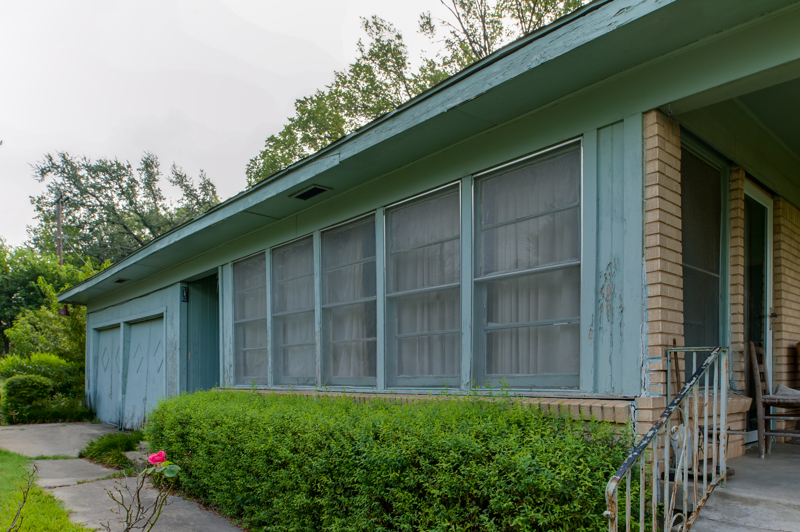 brennan-traditions-single-hung-window-teal