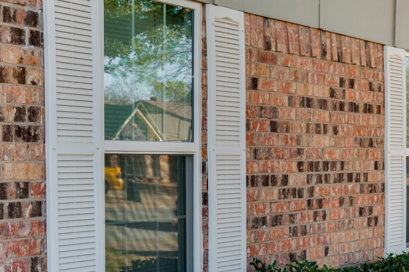 brennan-traditions-single-hung-white-shutters