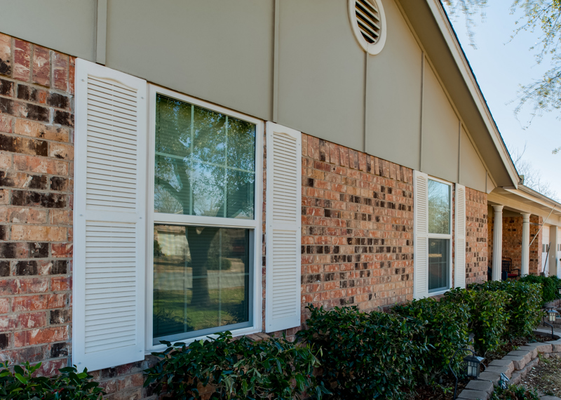 brennan-traditions-single-hung-windows-grid-windows