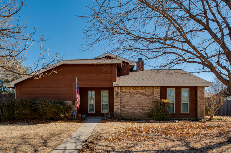 brennan-traditions-front-view-of-house