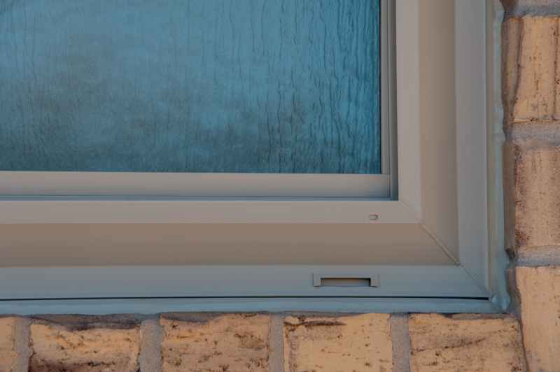 brennan-traditions-privacy-glass