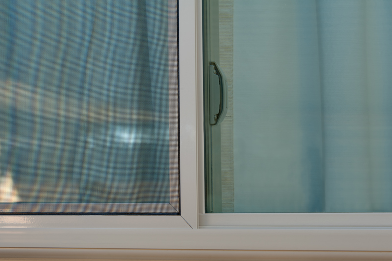brennan-traditions-sliding-window-with-screen