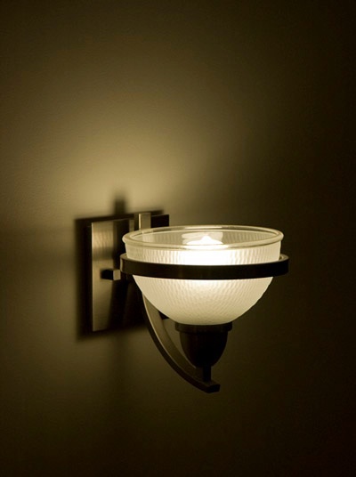 Energy efficient lighting fixture.