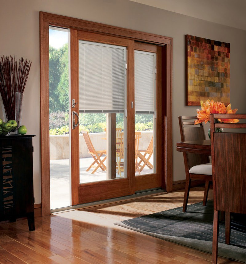 Photo of sliding patio door with built-in blinds